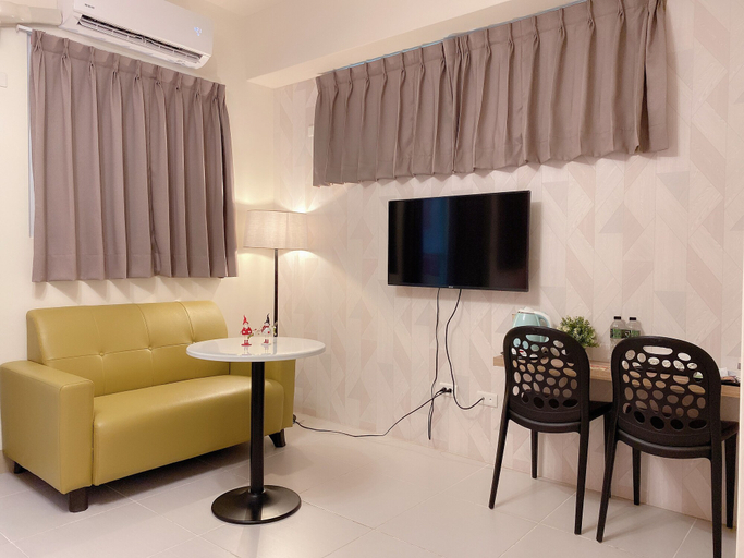 Others 5, Picking up the B&B, Hualien