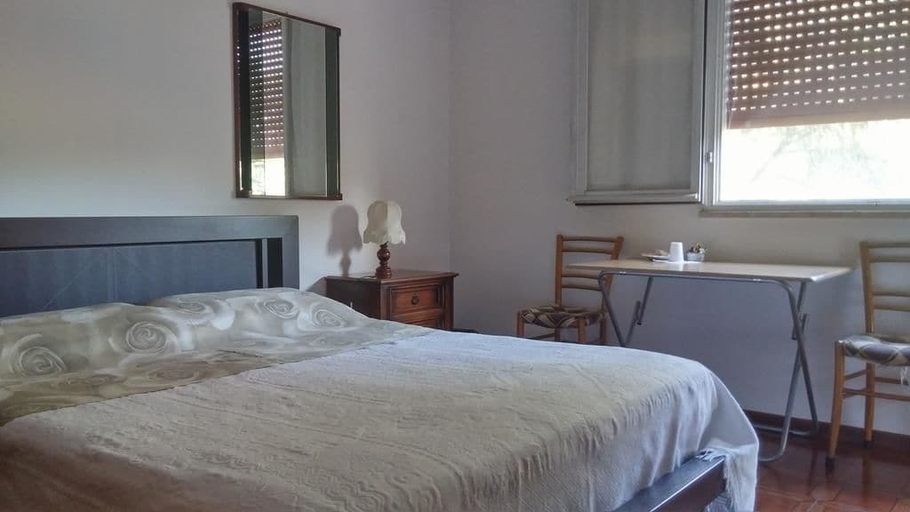 Bedroom 4, Accogliente e Ospitale B&B, Perugia