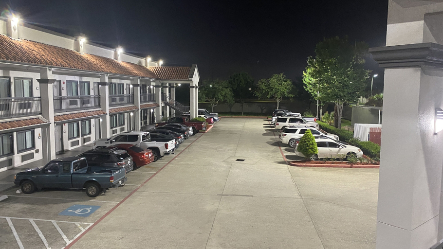 Others 5, Island Suites, Houston