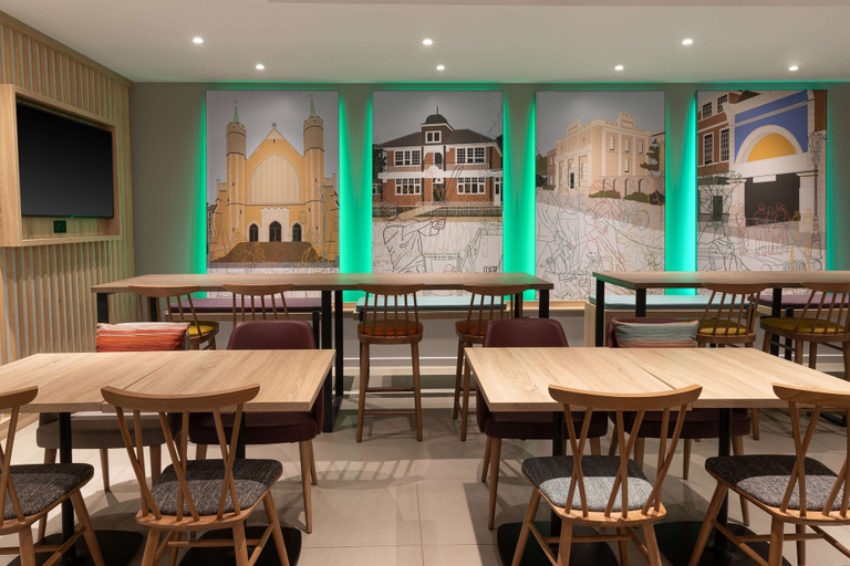 Food & Drinks 5, Hampton by Hilton London Ealing, London