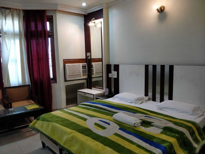 Bedroom 2, Hotel Yatrik, Jhansi