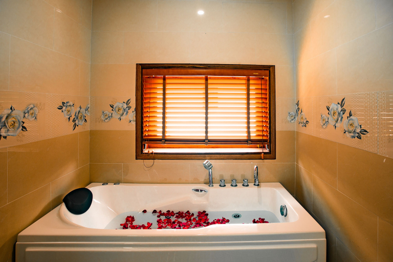 Bathroom 5, Caesar Phu Quoc Hotel, Phú Quốc
