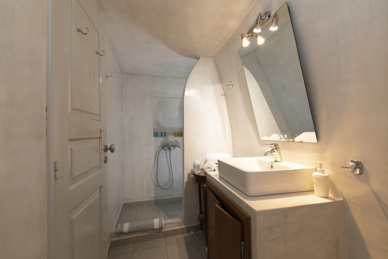 Bathroom 5, Folia Bianca Apartments, South Aegean