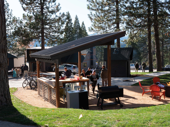 Food & Drinks 4, Summit View Inn, Siskiyou