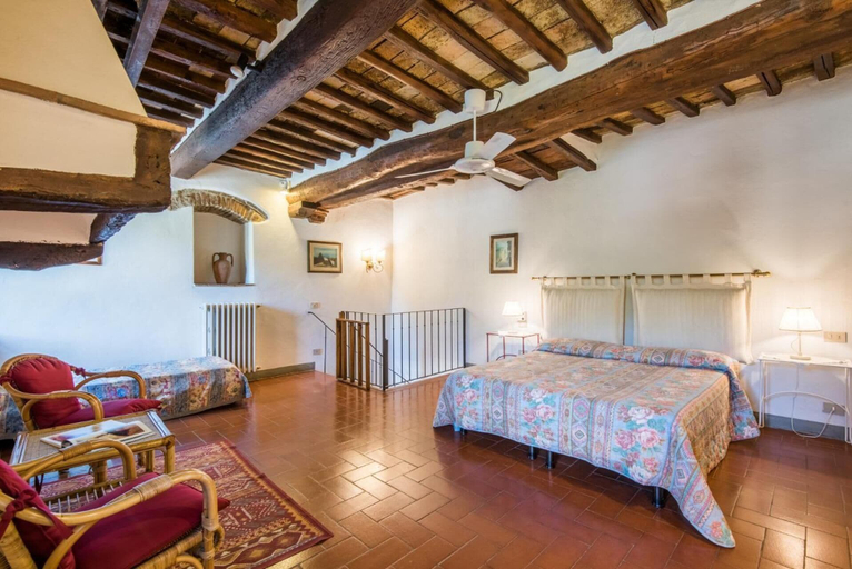 Bedroom 3, Agriturismo La Ferrozzola, Siena