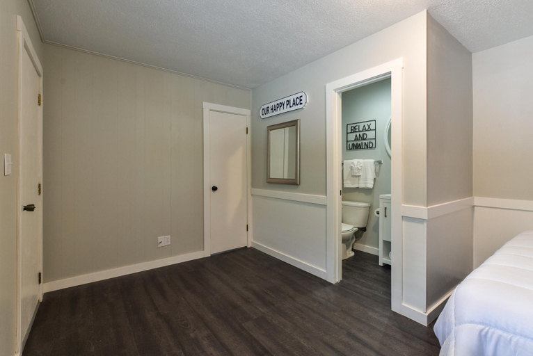 Bedroom 3, Kimberling Cove Resort, Stone