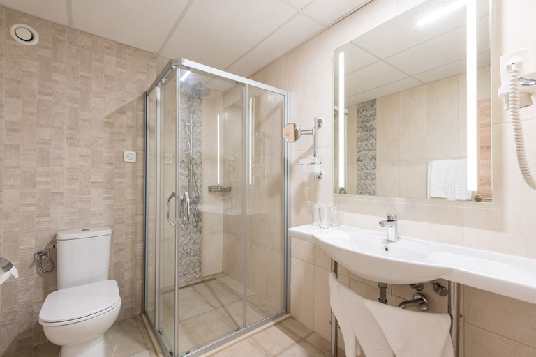 Bathroom 4, Sentido Hotel Neptun Beach - All inclusive, Nesebar