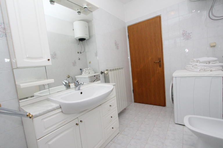 Bathroom 3, Apartments Denise, Rovinj