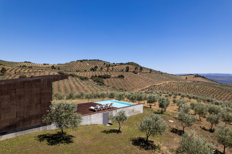 Exterior & Views 2, Golden House, Vila Flor