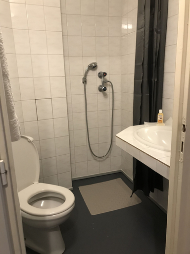 Bathroom 4, Ludotel, Ain