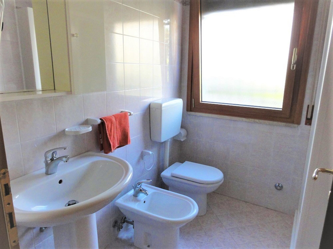 Bathroom 2, Villa Flora, Venezia