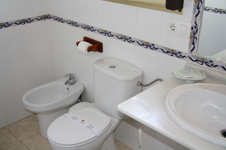 Bathroom 3, Hotel Matalascañas, Huelva