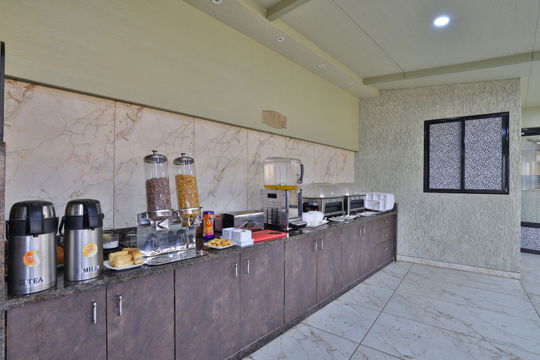 Food & Drinks 5, Hotel Merit, Surat