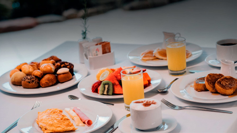 Food & Drinks 5, Bagu Ayres de Mar - Pinamar, Pinamar