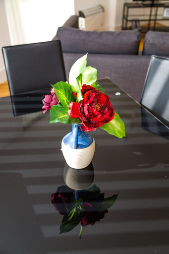 Food & Drinks, Kent Street - Apt 2, Sefton