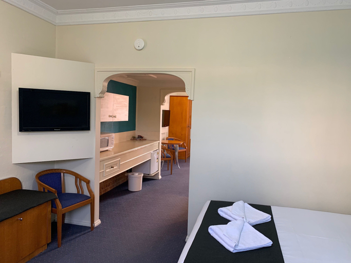 Bedroom 2, Heritage Motor Inn Goulburn, Goulburn Mulwaree - Goulburn