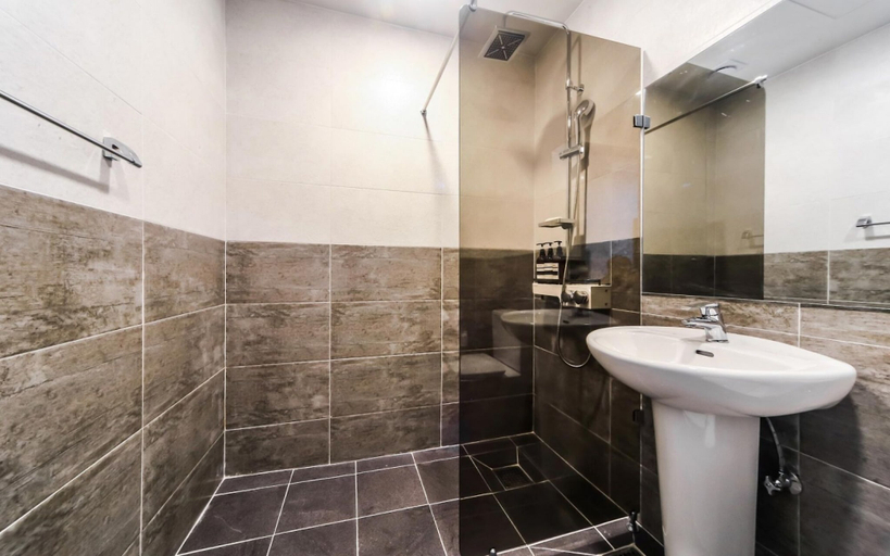 Bathroom 4, Busan Deokcheon AU, Gimhae