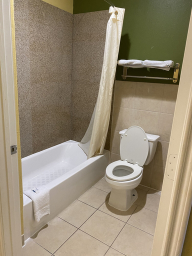 Bathroom 4, Redwood Suites, Houston