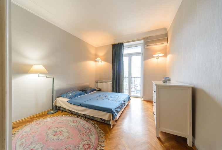 Bedroom 4, Apartment near Olympic Stadium, Holosiïvs'kyi
