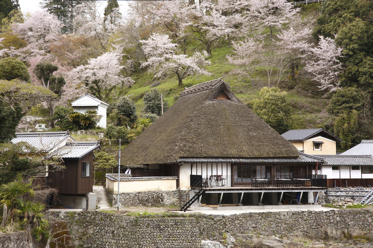 Kanau, Gojō