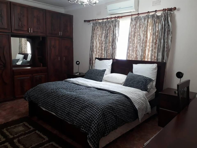 Bedroom 2, Fallsview Apartments, Livingstone