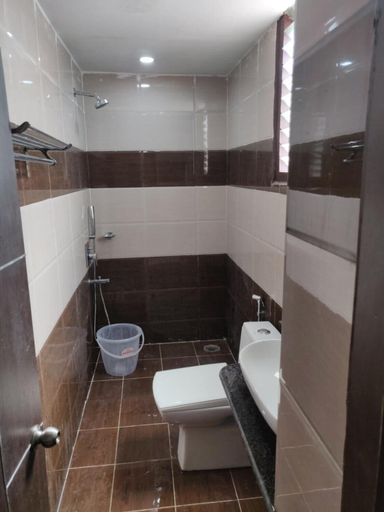 Bathroom 3, Sri Raghavendra Inn, Visakhapatnam