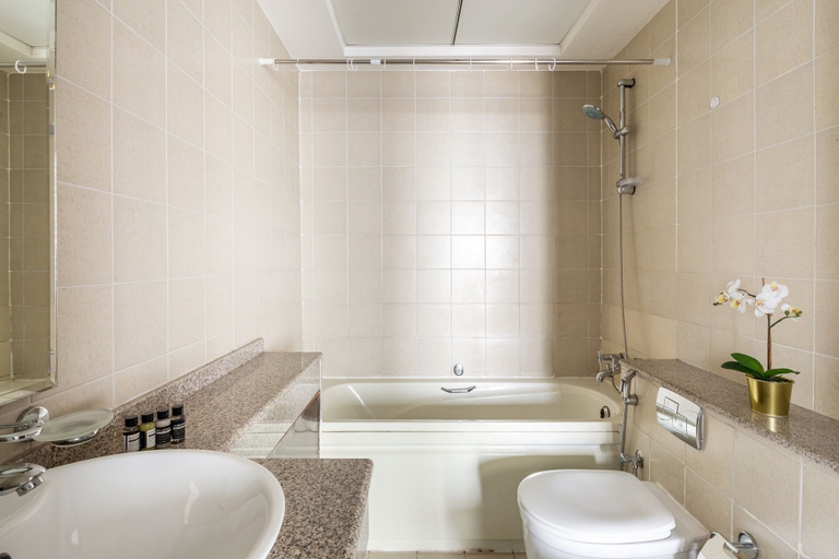 Bathroom 4, 2BR With Sea Views From the 59th Floor - Sleeps 4!, Dubai