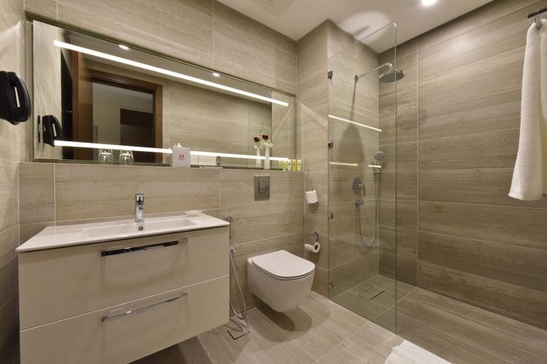 Bathroom 5, Swiss-Belsuites Admiral Juffair, Manama
