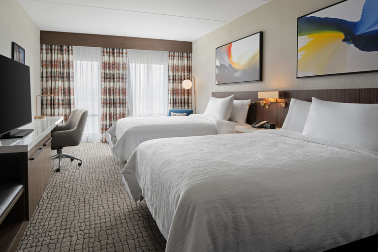 Bedroom 3, Hilton Garden Inn Camden Waterfront Philadelphia, Camden