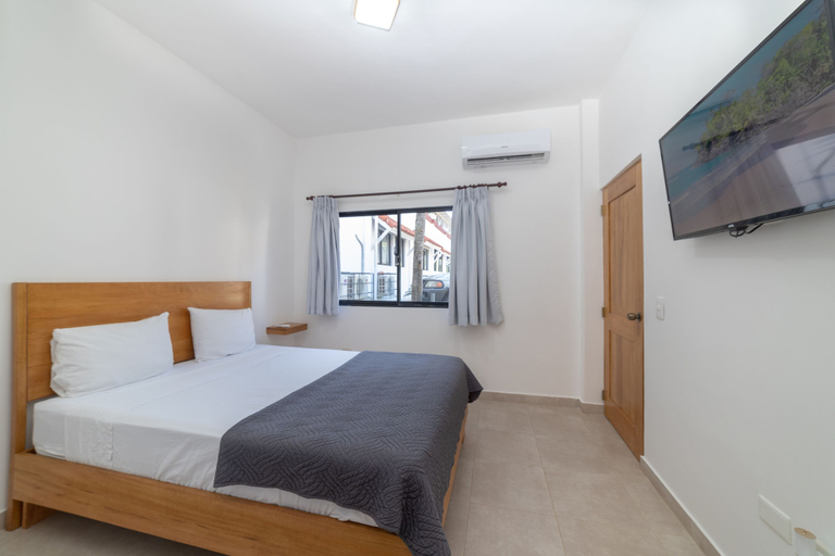 Bedroom 2, Flavored Vodka, Sosua