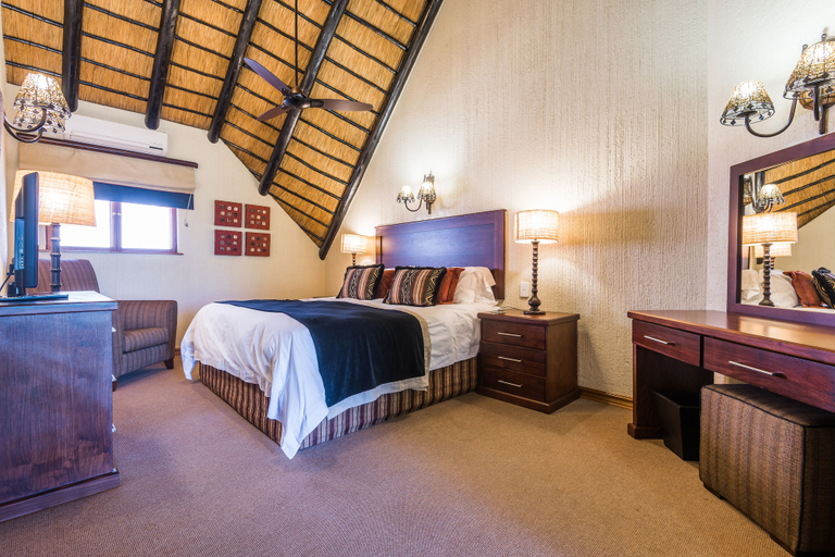 Bedroom 2, Kruger Park Lodge Unit No. 521, Ehlanzeni