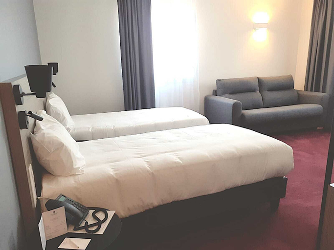 Bedroom 3, Sure Hotel by Best Western Les Portes de Montauban, Tarn-et-Garonne