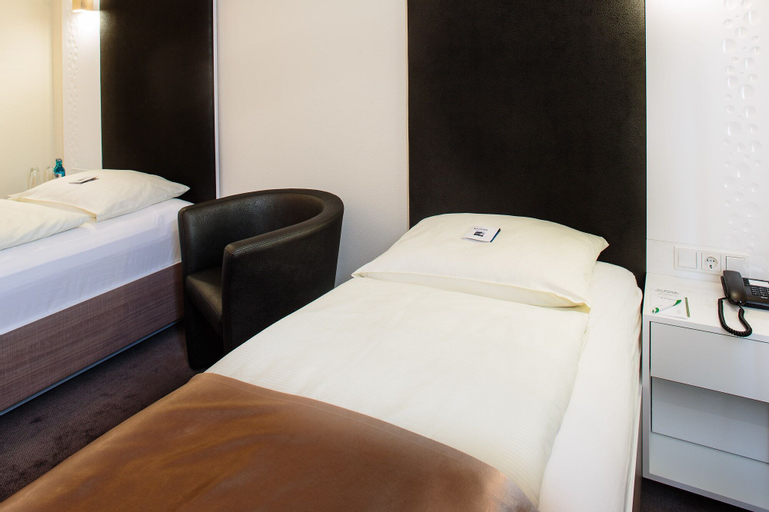 Bedroom 4, Hotel Zur Krone, Limburg-Weilburg