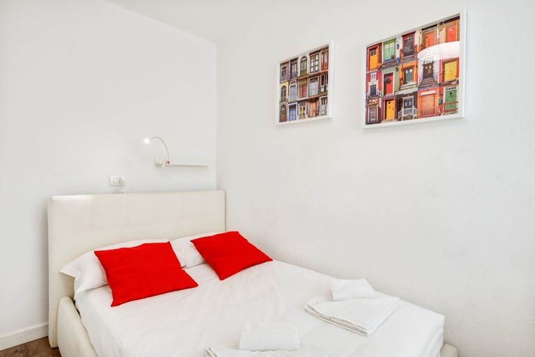 Others 2, Ponte Vecchio & Boboli Modern Apartment , Florence