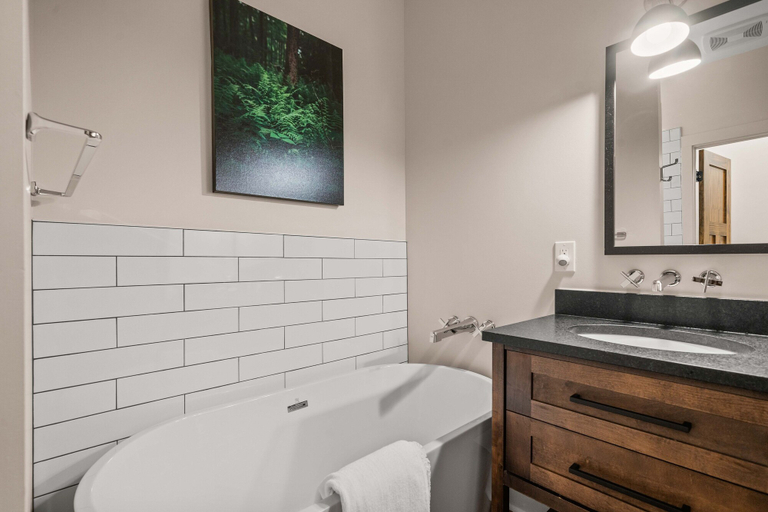 Bathroom 4, The Blowing Rock Manor, Watauga