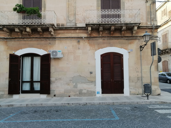 Exterior & Views 2, Garibaldi Maison de Charme, Syracuse