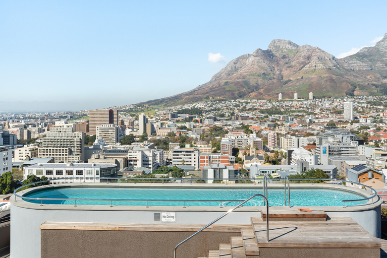 Sport & Beauty, FortyOnL 608, City of Cape Town