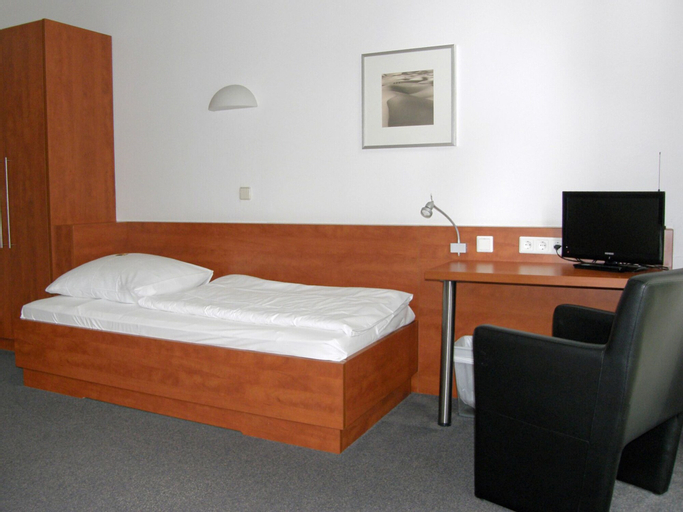Bedroom 2, CJD Bonn, Bonn