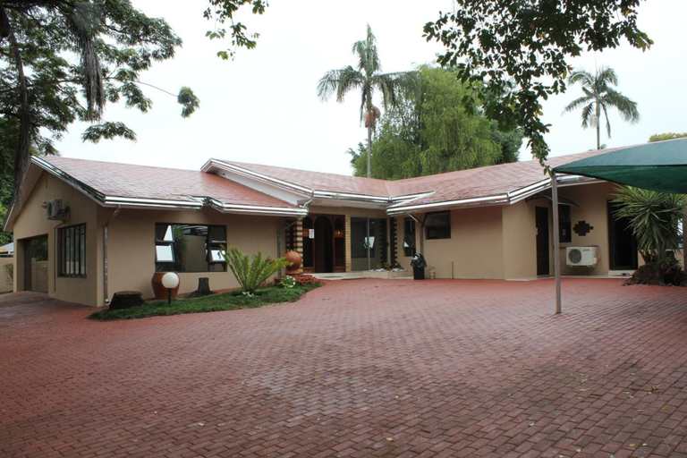 Exterior & Views 2, Tzaneen Guest House, Mopani