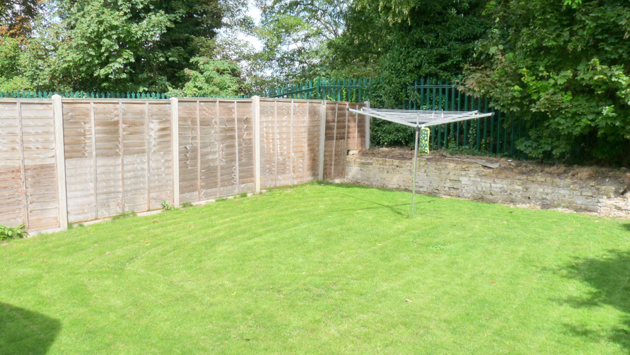 Others 2, Spacious 3-bedroom House With Superfast Wi-fi, Kent