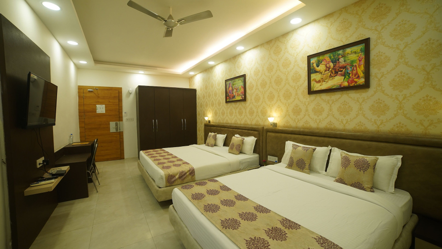 Bedroom 3, The Sheesham Tree, Bhopal