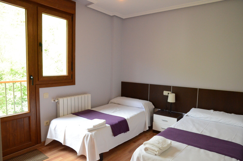 Bedroom 3, El Rincón de Limés, Asturias