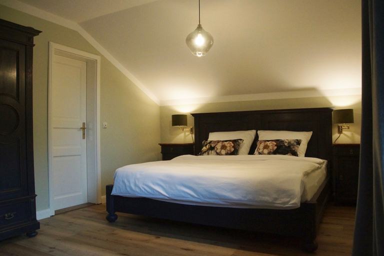 Bedroom 3, Schmiedhubers, Traunstein