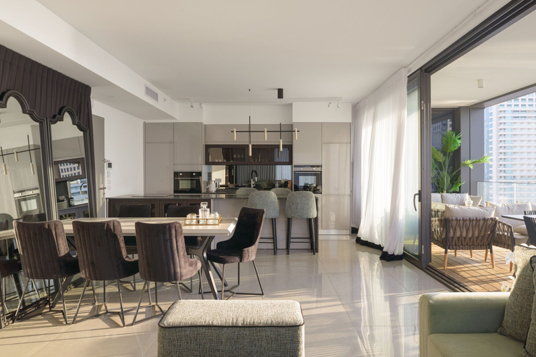 Others 4, Luxury with Terrace & Sea View by FeelHome