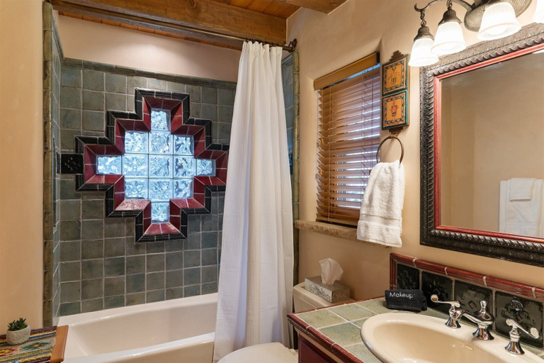 Bathroom 4, La Joya - Spacious and Historic Downtown Jewel, Santa Fe