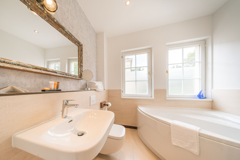 Bathroom 3, Design Apartments - "Kutscherhaus", Potsdam