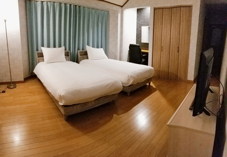 Bedroom 2, Donguri House, Furano