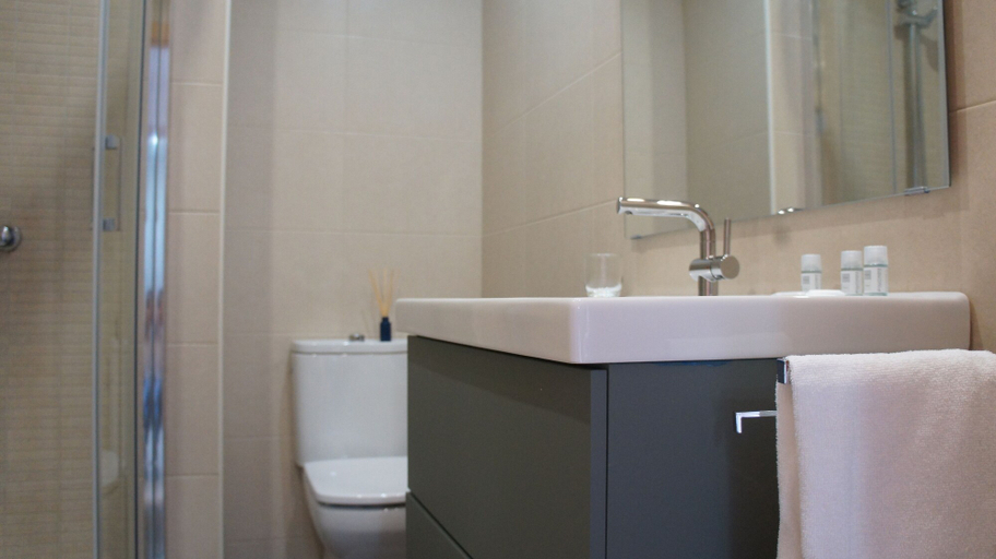Bathroom 4, Apartamentos Calma Rentals, Málaga