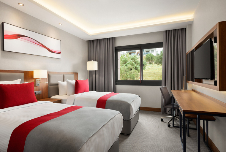 Bedroom 4, Ramada by Wyndham Izmir Aliaga, Aliağa