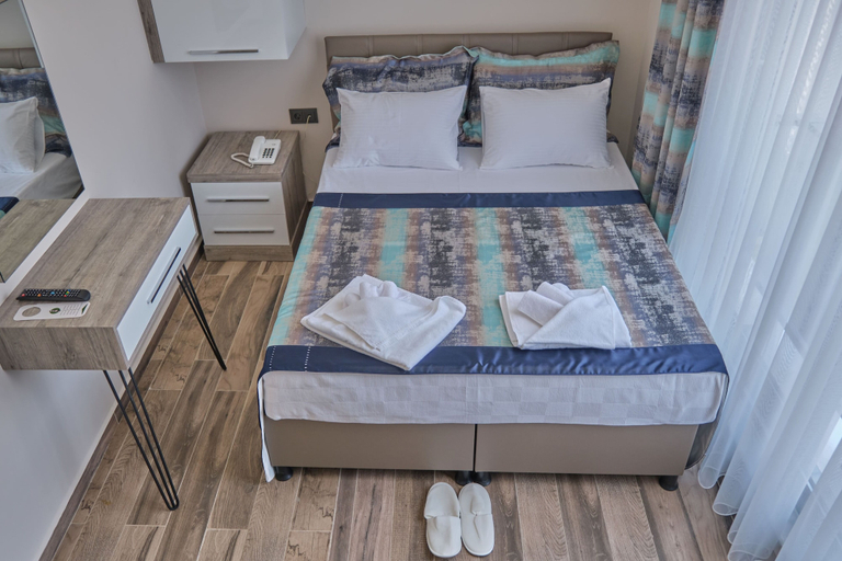 Bedroom 3, Kalispera Hotel, Antalya